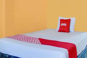 SPOT ON 91797 Mutiara Guest House