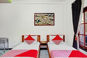 Super OYO 90672 ADHYA GUEST HOUSE LOMBOK