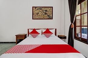 Super OYO 90672 ADHYA GUEST HOUSE LOMBOK