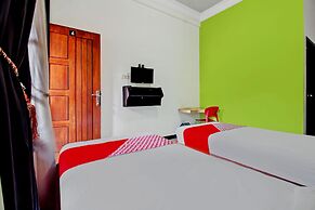Super OYO 90672 ADHYA GUEST HOUSE LOMBOK
