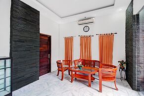 Super OYO 90672 ADHYA GUEST HOUSE LOMBOK