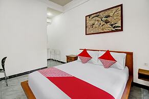 Super OYO 90672 ADHYA GUEST HOUSE LOMBOK