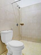 Super OYO 90672 ADHYA GUEST HOUSE LOMBOK