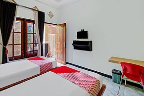 Super OYO 90672 ADHYA GUEST HOUSE LOMBOK