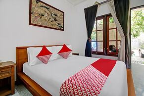 Super OYO 90672 ADHYA GUEST HOUSE LOMBOK