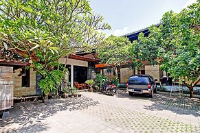 Super OYO 90672 ADHYA GUEST HOUSE LOMBOK