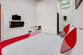 Super OYO 90672 ADHYA GUEST HOUSE LOMBOK