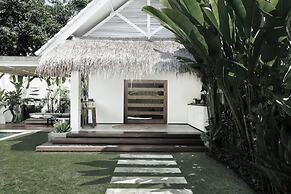 Villa Q - Contemporary Pool House