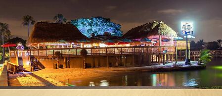 Tamiami On The Canal