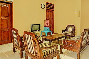 SPOT ON 92450 Homestay Simpang Panji Suroso Syariah