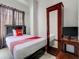 OYO 92479 Pasadena House