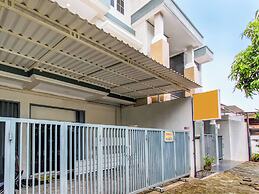 OYO 92479 Pasadena House