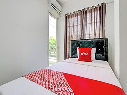 OYO 92479 Pasadena House