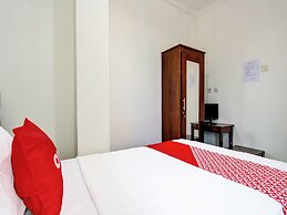 OYO 92479 Pasadena House