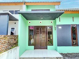 SPOT ON 92490 Casa Homestay Syariah