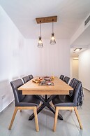 Beach Haven 3BR Apt by Sea N' Rent