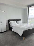 Delightfully Spacious Bright 2bedroom