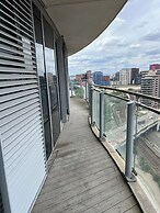 Delightfully Spacious Bright 2bedroom