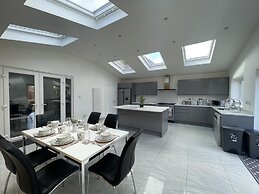 Luxurious Kitchen Lrg Bedrooms Holiday Freeparking