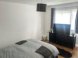 Charming 2-bed Apartment in Hemel Hempstead