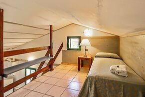 Residence con piscina a Guardistallo