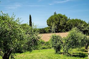Residence con piscina a Guardistallo
