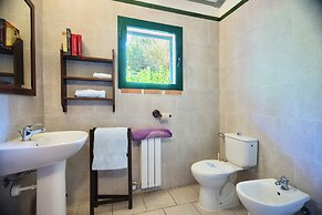 Residence con piscina a Guardistallo