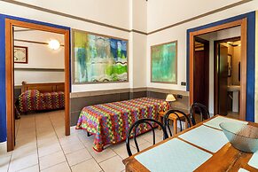 Residence con piscina a Guardistallo