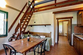 Residence con piscina a Guardistallo