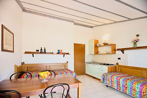 Residence con piscina a Guardistallo
