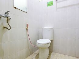 Super OYO 92511 Griya Dias  Syariah