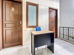 Super OYO 92511 Griya Dias  Syariah