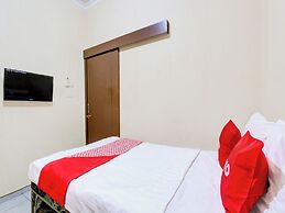 Super OYO 92511 Griya Dias  Syariah