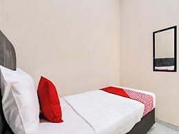 Super OYO 92511 Griya Dias  Syariah