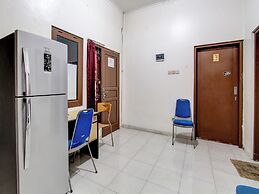 Super OYO 92511 Griya Dias  Syariah