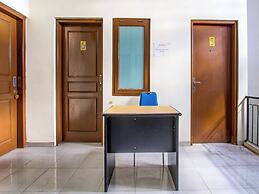 Super OYO 92511 Griya Dias  Syariah