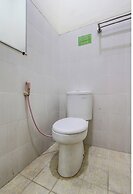 Super OYO 92511 Griya Dias  Syariah