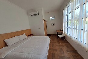 OYO 92520 Safira Guest House Danau Ranau