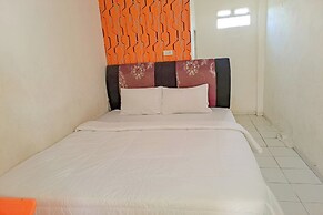 OYO 92520 Safira Guest House Danau Ranau