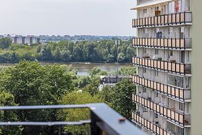 Warsaw Apartment With a View by Renters