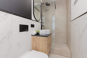 Warsaw Apartment With a View by Renters