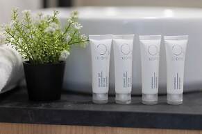 Warsaw Apartment With a View by Renters