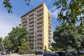 Warsaw Apartment With a View by Renters