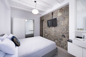 Hosting Moments Private Pool Holiday Home