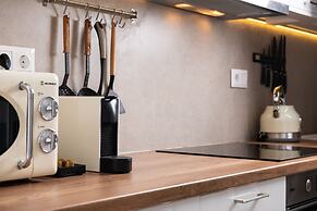 Hosting Moments Private Pool Holiday Home