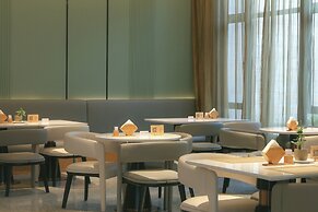 Holiday Inn Wuyi Mountain Water Village by IHG