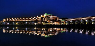 Holiday Inn Wuyi Mountain Water Village by IHG