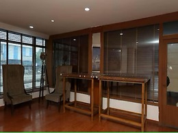 Revking at Hotel Batra