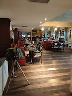 Revking at Hotel Batra