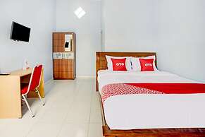 OYO Life 3982 Azka Homestay Syariah